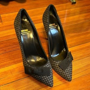 Moschino tweed bow pumps